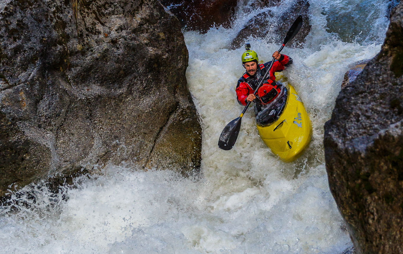 extreme kayaking