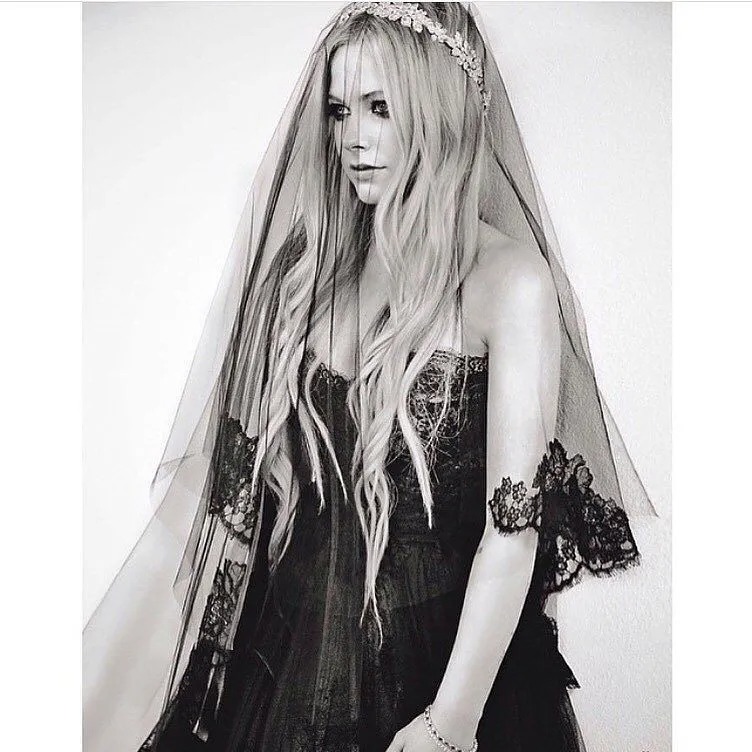 avril lavigne wedding